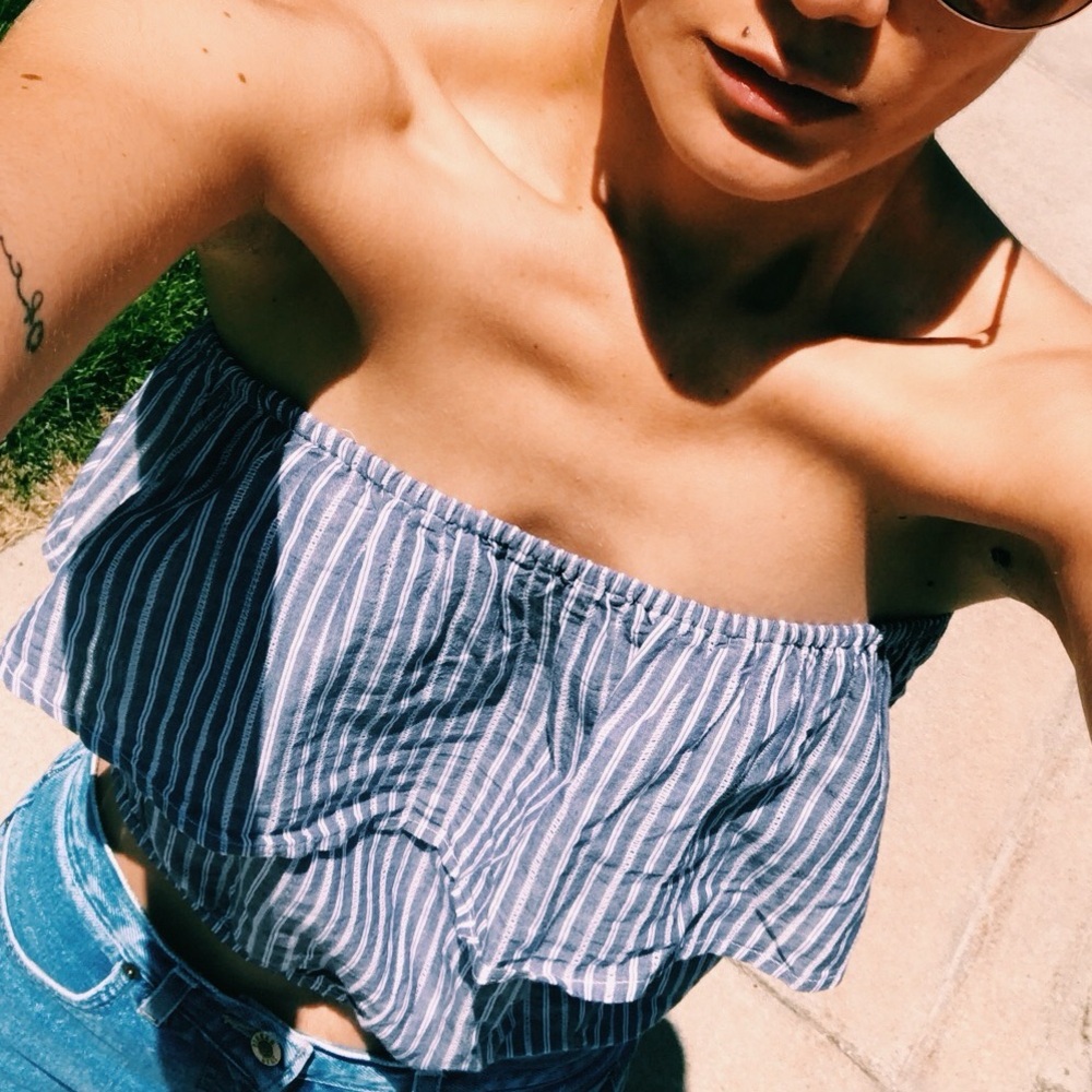 Abercrombie & Fitch Gray Striped Top